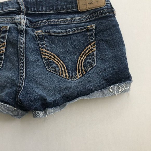 Hollister Shorts Women's Blue Denim Mini Shorts Reg Fit Size 5 w27 30x1.5 - Picture 9 of 12